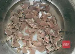 双椒炒鸭胗的做法图解6