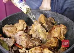 啤酒卤蛋烧排骨的做法图解4