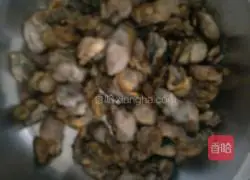 韭菜炒蚝干的做法图解1