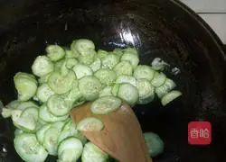 淀粉黄瓜的做法图解5