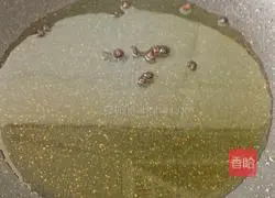 排骨肉炒蒜薹的做法图解5