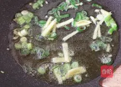 排骨肉炒蒜薹的做法图解6