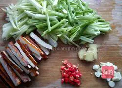 香干芹菜的做法图解3
