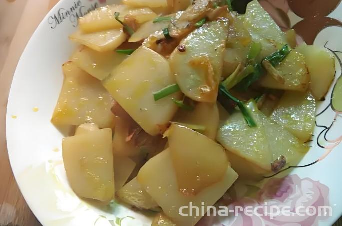 The method of making sweet potato slices with vinegar