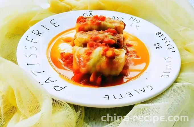The method of making cabbage meat rolls