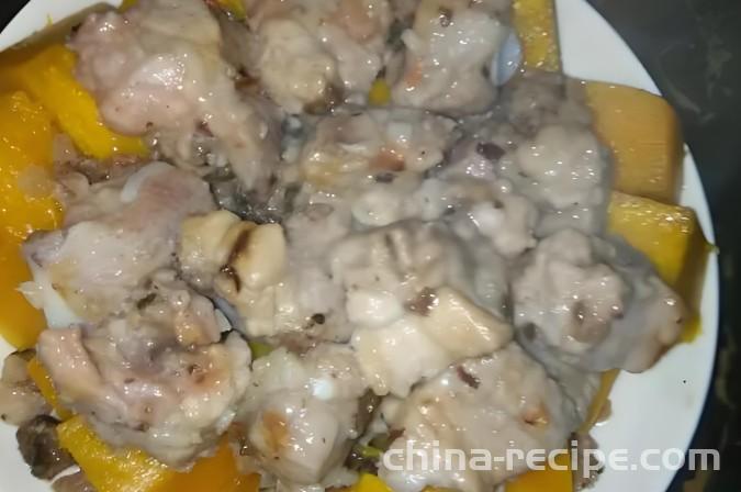 The method of steaming pork ribs with pumpkin