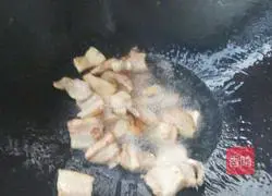 五花肉炒猪肝的做法图解4