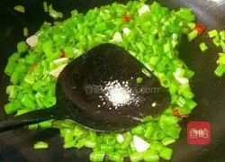 辣炒空心菜梗的做法图解8