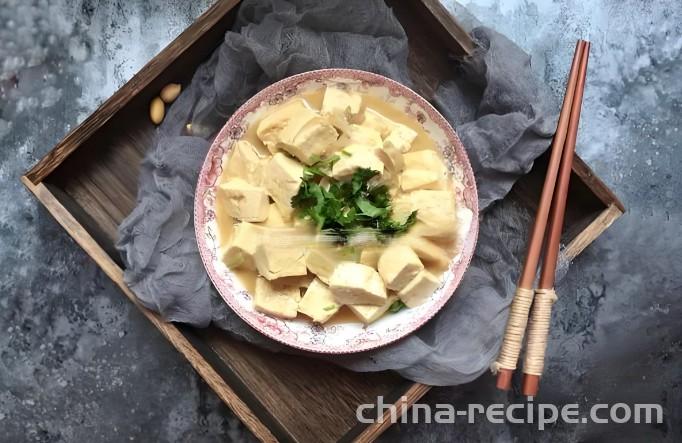 The method of stewing tender tofu