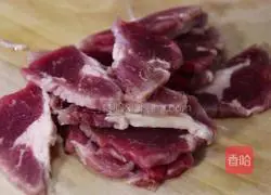 胡萝卜牛肉的做法图解2