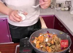 胡萝卜牛肉的做法图解8