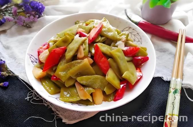 The recipe for spicy stir fried beans