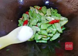 辣炒扁豆的做法图解8