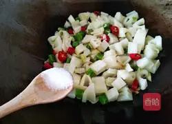 香辣藕丁的做法图解13
