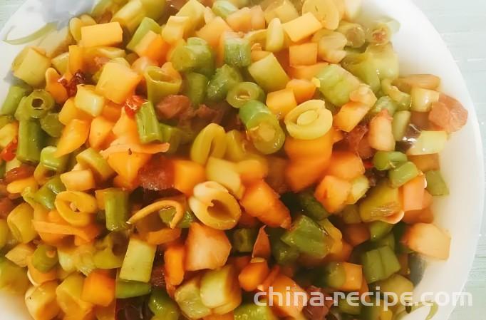 The recipe for spicy potato and diced beans