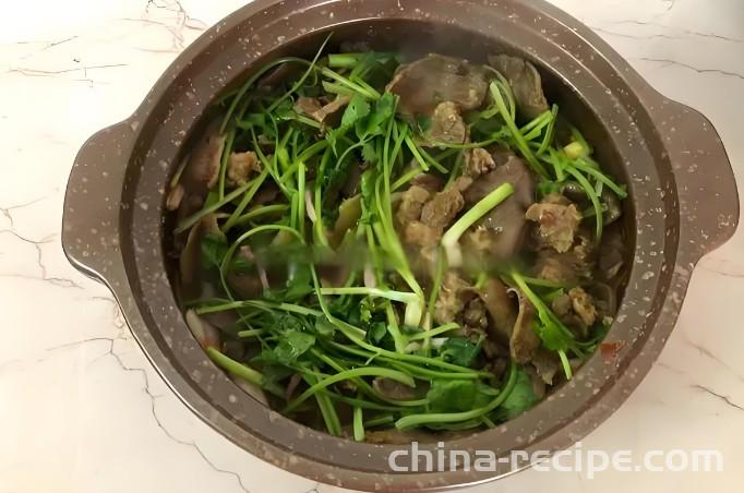 The method of baking beef tongue in a clay pot