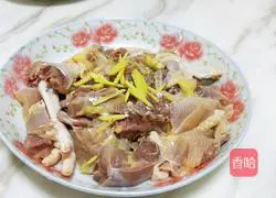 粤式菠萝鸡的做法图解1