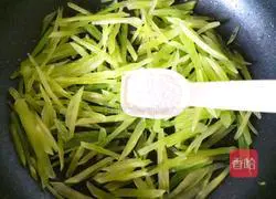 青笋炒鸡蛋的做法图解14