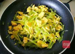 青笋炒鸡蛋的做法图解17