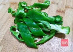 双椒风干猪耳朵的做法图解2