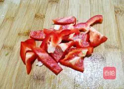 双椒风干猪耳朵的做法图解3