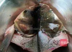 鱼头泡饼的做法图解1