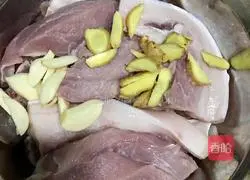 电饭锅蜜汁叉烧的做法图解1