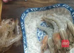 金丝缠腰大虾的做法图解2