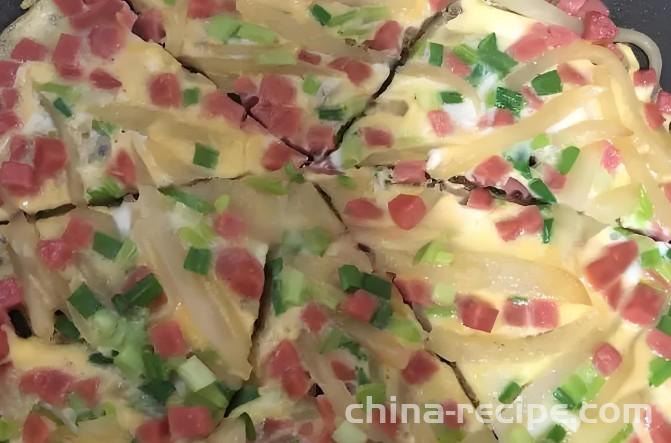 The practice of potato shredded egg cake