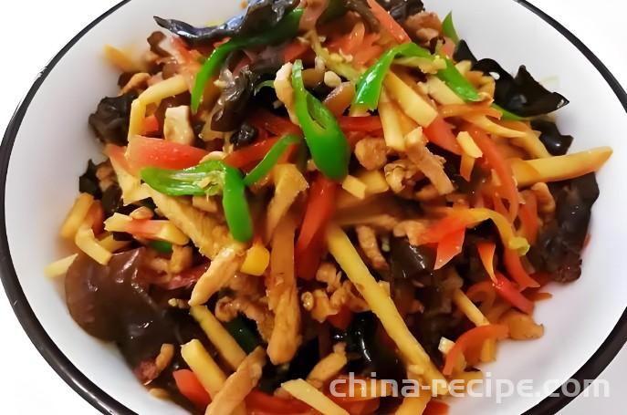 The method of making fish flavored chicken shreds