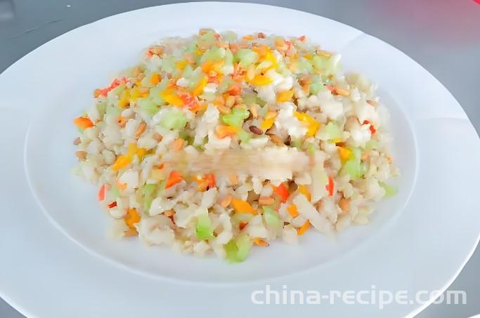 The method of making pine nut chicken rice