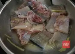 桑拿苹果鱼的做法图解2