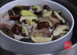 家常菜营养美味冬菇蒸鸡的做法图解6