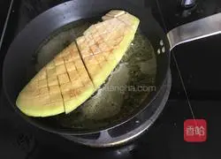 麻辣蒜香茄子的做法图解2
