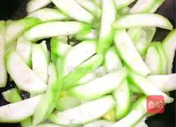 丝瓜炒蛏子的做法图解4