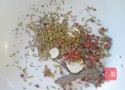 黄焖鸡块(西北风味)的做法图解2