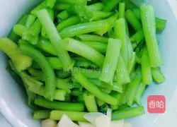 清炒南瓜藤的做法图解3