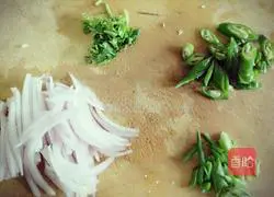 麻辣鸡丝的做法图解2