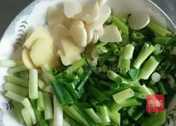 菠萝红烧肉的做法图解2