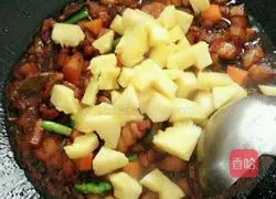 菠萝红烧肉的做法图解5
