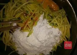 炸南瓜饼的做法图解3