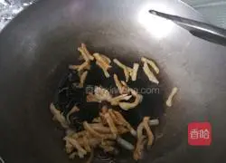 番茄油渣炒白菜的做法图解2