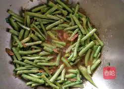 炝锅豆角的做法图解4