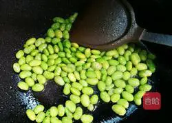 毛豆木耳烧丝瓜的做法图解4