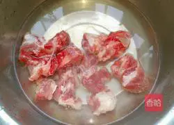 海带炖排骨（红烧版）的做法图解2