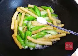 丝瓜烧豆果的做法图解11