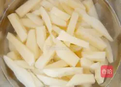 芹菜土豆条的做法图解2