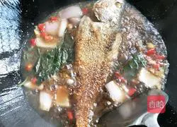 紫苏香辣鱼的做法图解4