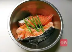 花椒三文鱼骨的做法图解8