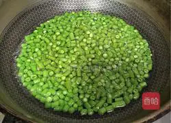 榄菜豆角肉末下饭菜的做法图解2